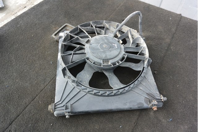Диффузор радиатора кондиционера, в сборе с крыльчаткой и мотором на Tesla Model S 5YJS