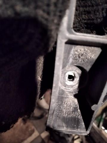 Направляющая заднего бампера левая General Motors 24401425 цена, от 6.33 USD