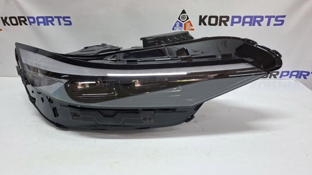 Правая фара 92102AA700 Hyundai/Kia