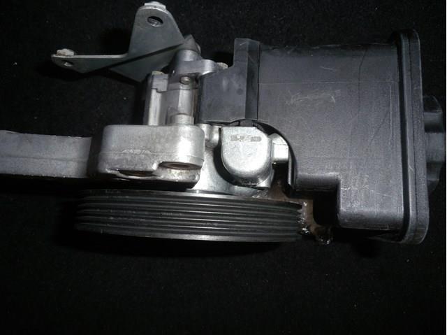 Шкив помпы 32422247046 BMW