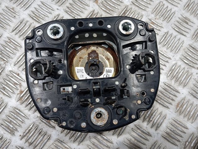 Подушка безопасности защиты коленей Volvo 31351334