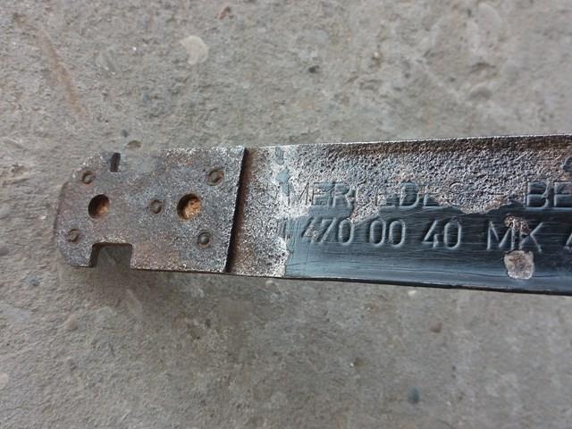 Кронштейн бака топливного Mercedes 9014700040