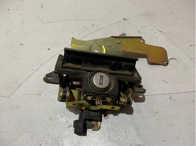 1U6827565B VAG 