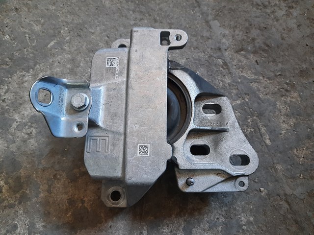 A2432402500 Mercedes Подушка (опора) двигателя, левая