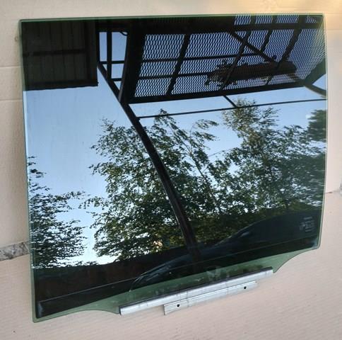Стекло задней двери, левой XYG GS7017D301 цена, от 51.25 USD