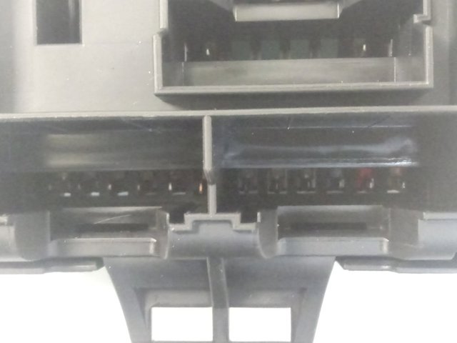 Купить 61149389070 BMW Монжатный блок реле