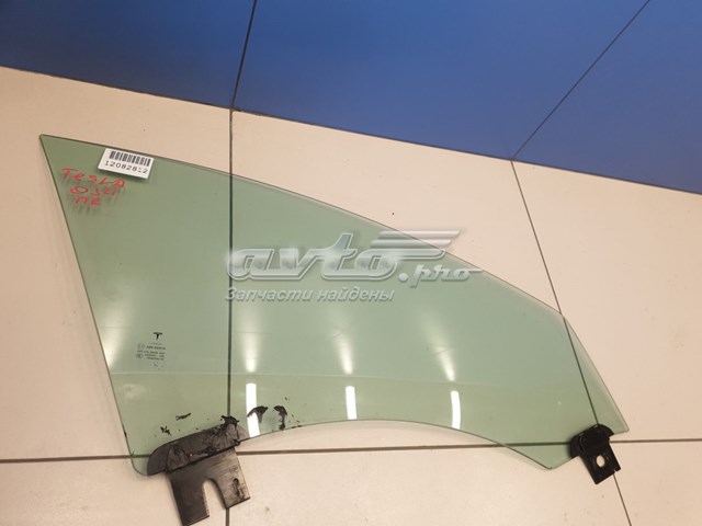 600664700E Tesla Стекло передней двери, правой