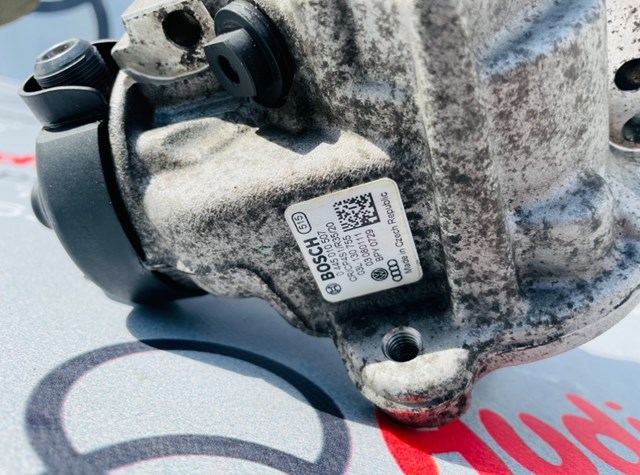 03L130755 Bosch Насос топливный высокого давления (ТНВД)