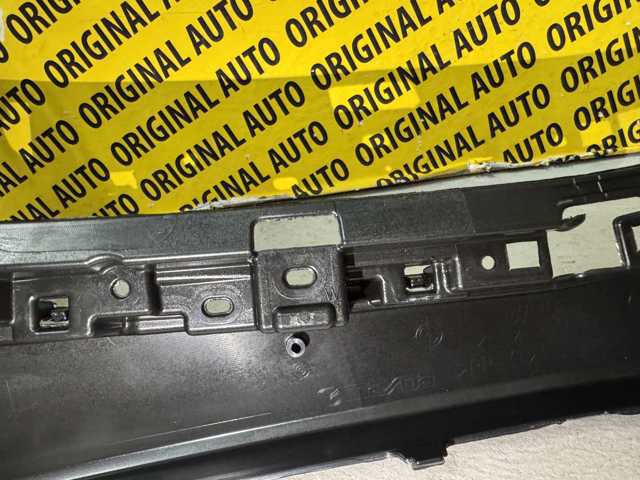 Бампер передний Mazda KSD750031A8P