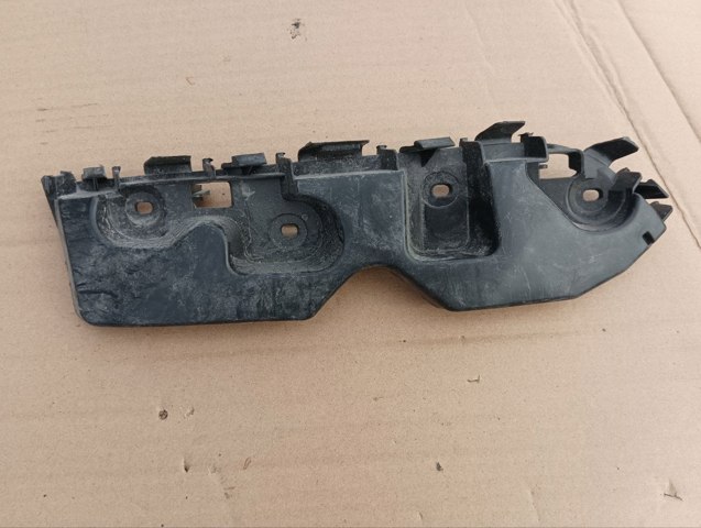 Кронштейн бампера переднего внешний левый FPS FP5627931 цена, от 5.66 USD