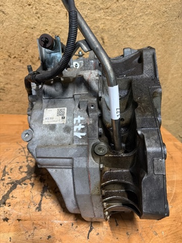  Mazda AW3719090N