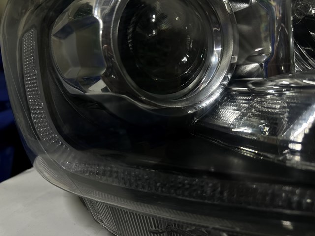  2409761 Ford