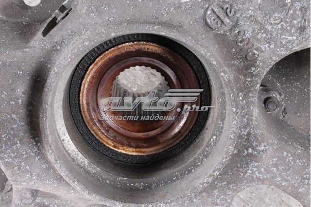 Купить C2P12735 Jaguar Цапфа - поворотный кулак задний, правый