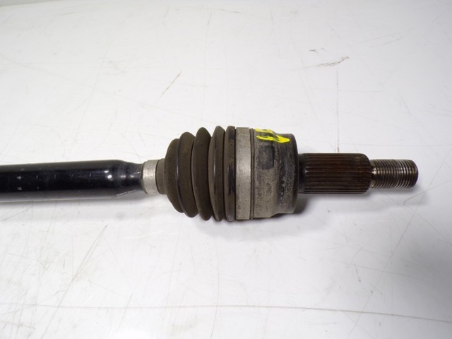Полуось задняя правая LR133241 Land Rover