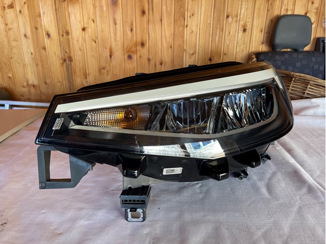 Фара левая VAG 11B941005A цена, от 126.84 USD