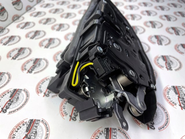 Купить LR153681 Land Rover 