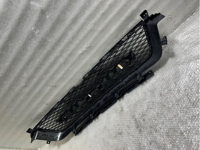 Решетка бампера переднего нижняя LR099208 Land Rover