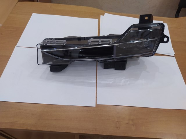Фара противотуманная, правая Tesla 107739600D цена, от 50.68 USD
