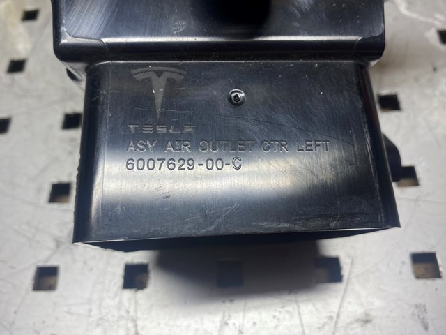  600762900C Tesla