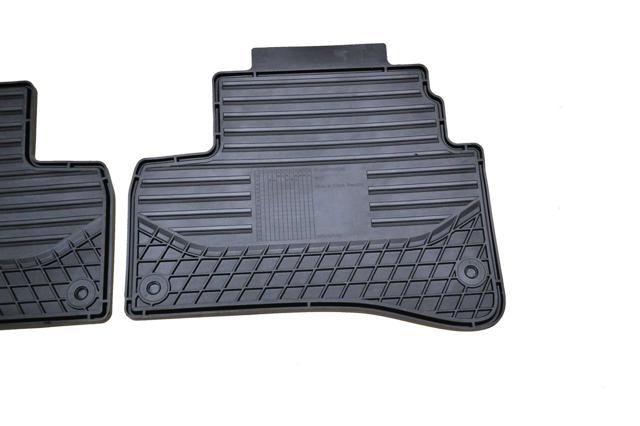Задние коврики A22268050489G33 Mercedes