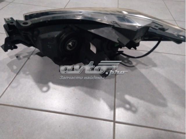 Правая фара KJ0151031 Mazda