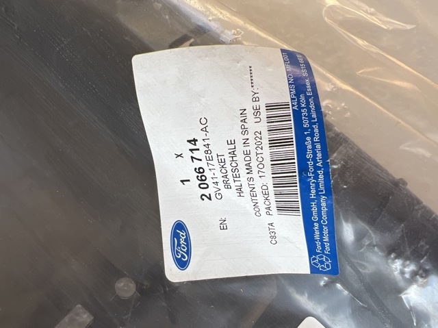 Кронштейн (адаптер) крепления фары передней левой FPS FP2830935 цена, от 4.58 USD