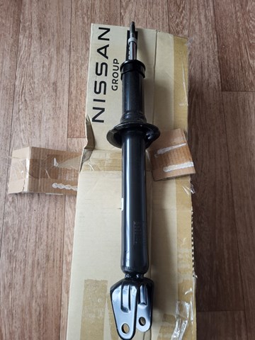 E61104GD0C Nissan/Infiniti Стойка передняя