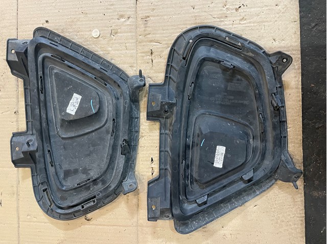 Решетка бампера переднего правая 86526C6000 Hyundai/Kia