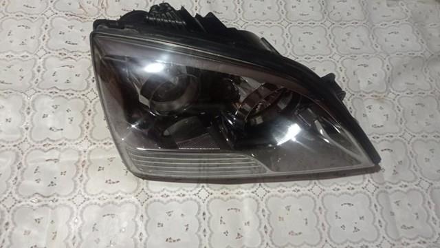 Правая фара 921023E5XX Hyundai/Kia