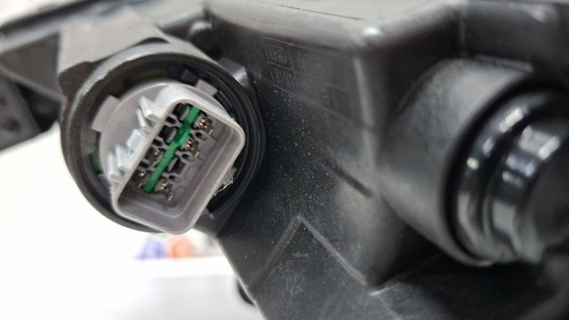 Правая фара 92102L1740 Hyundai/Kia