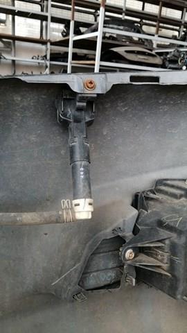 Injetor de fluido para lavador da luz dianteira direita para Toyota Hilux (KUN25)