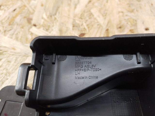 32227704 Volvo 
