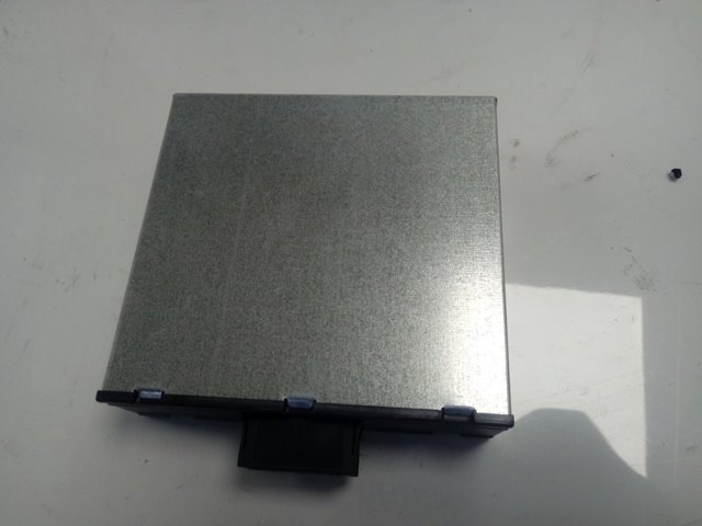 8ES00947920 BMW