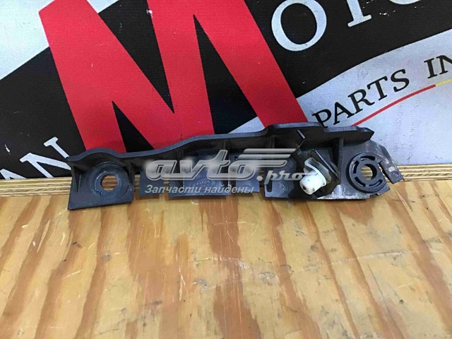LR055883 Land Rover Кронштейн крепления бампера переднего правый