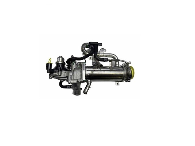 LR069681 Land Rover Радиатор системы EGR