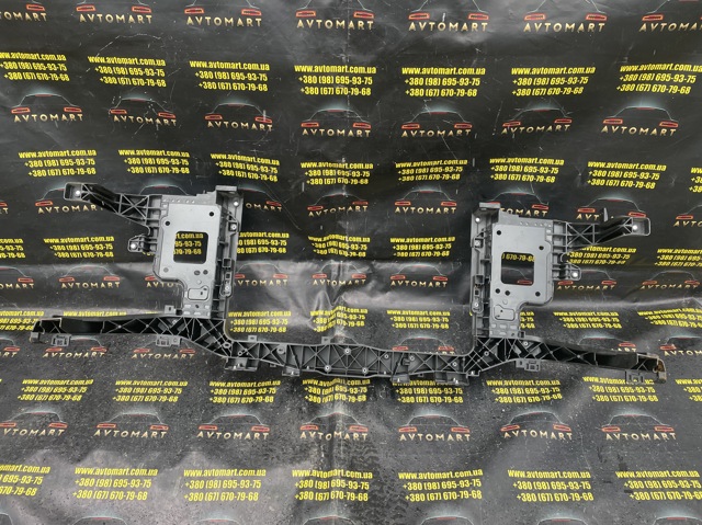 Рамка радиатора 64101HF000 Hyundai/Kia