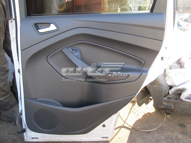 Обшивка (облицовка) внутренняя двери задней правой на Ford Kuga CBS