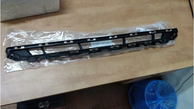 Решетка бампера переднего нижняя 86561C2AA0 Hyundai/Kia