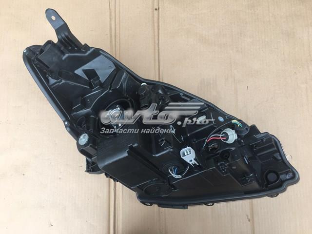 Правая блок фара Toyota 811300DK00 цена, от 241.92 USD