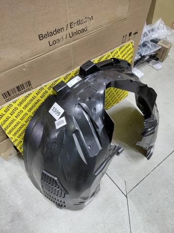 Купить 31694645 Volvo Подкрылок передний правый