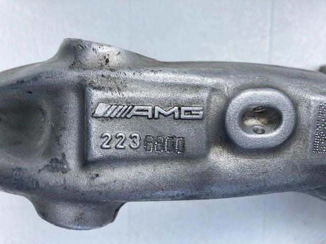 Цапфа (поворотный кулак) передний правый Mercedes A2233323200 цена, от 513.11 USD