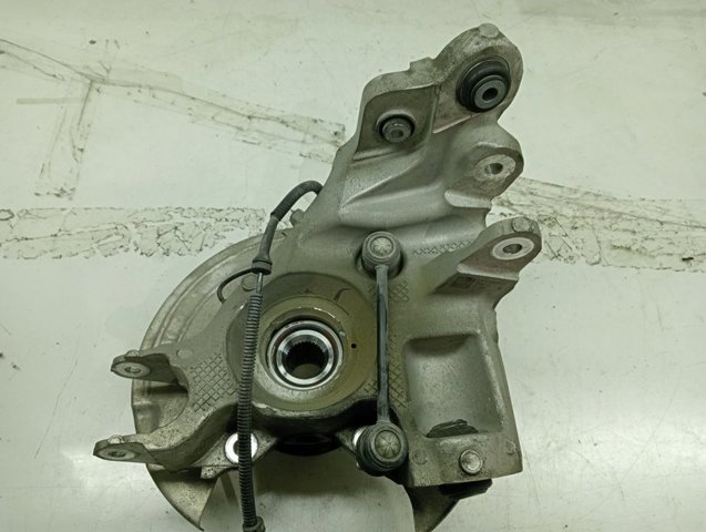 Цапфа передняя правая LR072598 Land Rover