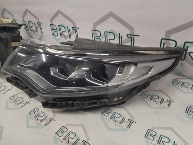 Правая фара 92102D4300 Hyundai/Kia
