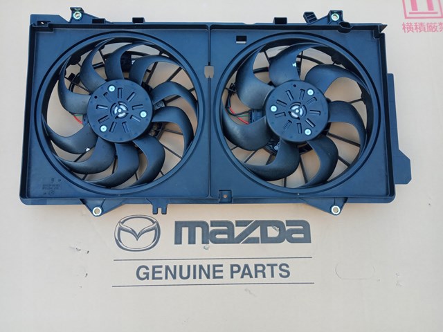 Диффузор радиатора охлаждения, в сборе с мотором и крыльчаткой Mazda PYG615025B