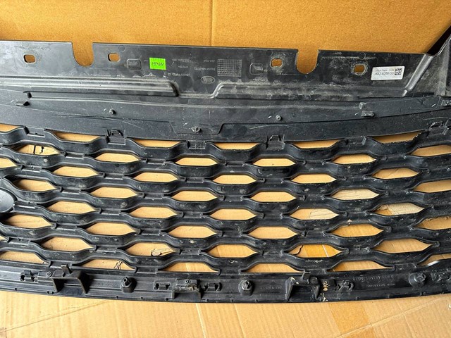  Land Rover LR092631