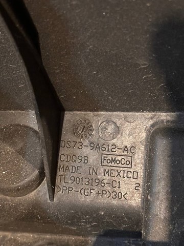  Корпус воздушного фильтра Ford DS739A612AC