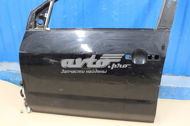 Водительская дверь на Acura MDX I YD1