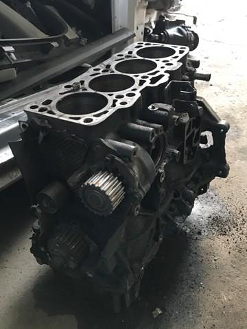 Compre 03G100098BX VAG Motor montado