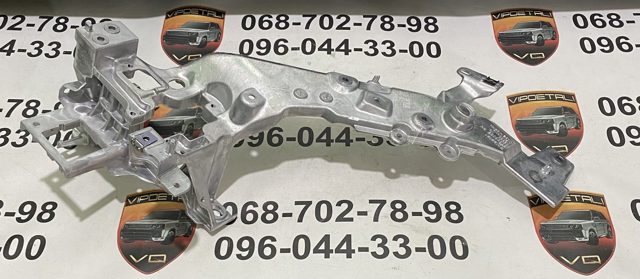 Купить 32396095 Volvo Суппорт радиатора правый (монтажная панель крепления фар)