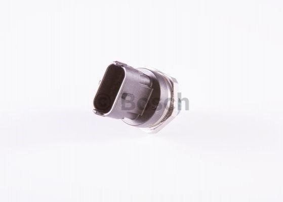 Датчик давления топлива Bosch 281006326